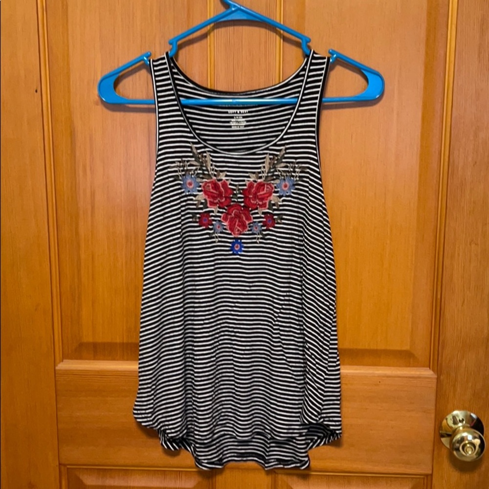 🧜🏻‍♀️AEO striped tank